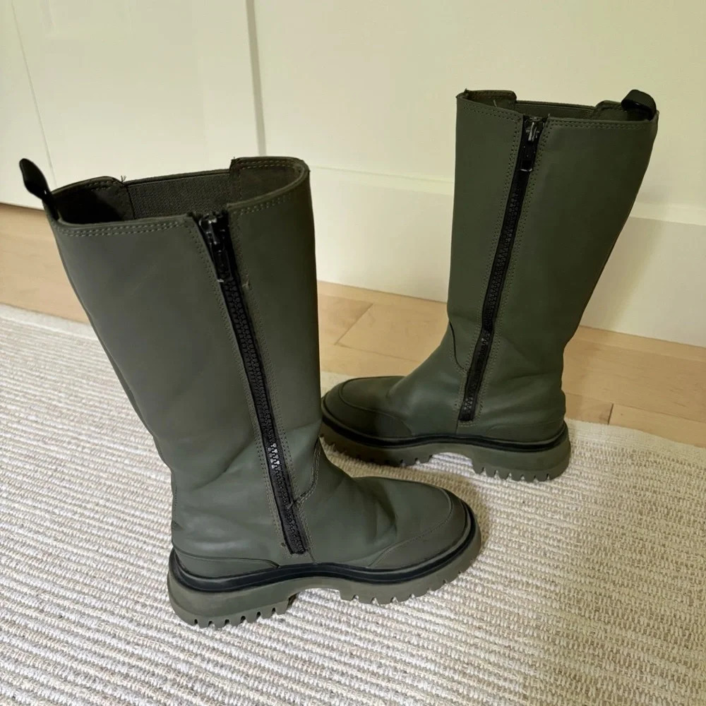 Zara Kids Lug Sole Rubberized boots in dark green black size 29 or US 10.5 - Picture 4 of 7